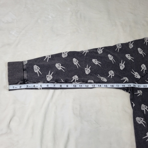 Torrid Lovesick Peace Skeleton Off Shoulder Tunic Sweatshirt Size 3 - Picture 8 of 11